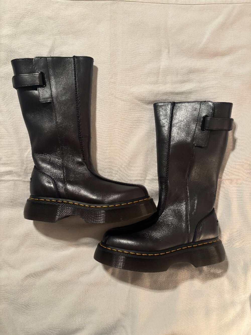 Dr. Martens Buzz Hi Eclipse Leather Boots